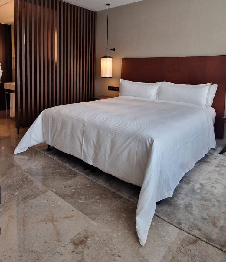 1b8acfc7-929d-46a6-8a38-d75779825acf